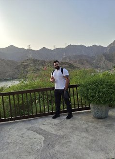 Ali Syrian in Uae for women only - Male escort in Dubai Photo 4 of 4