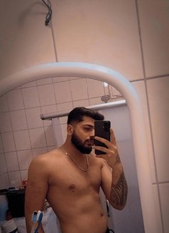 Ali - Male escort in İstanbul Photo 3 of 4