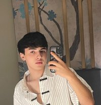 Babyface_XL - Male escort in İstanbul Photo 1 of 13