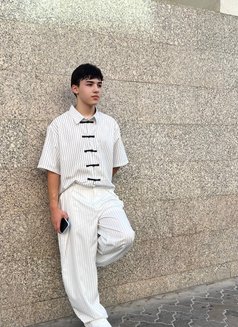 Babyface_XL - Male escort in İstanbul Photo 13 of 13