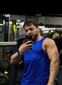 Ali25 - Male escort in Abu Dhabi Photo 5 of 6