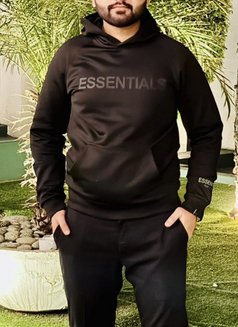 Ali27 Khi - Male escort in Karāchi Photo 1 of 1