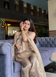 Alia Chaudhary🦋 - escort in Abu Dhabi Photo 2 of 4