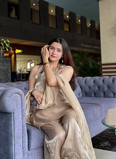 Alia Chaudhary🦋 - escort in Abu Dhabi Photo 4 of 4