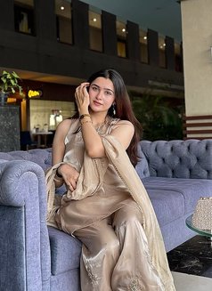 Alia Chaudhary🦋 - escort in Abu Dhabi Photo 2 of 4