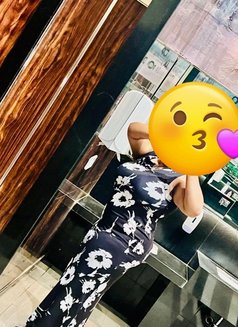 Alia - escort in Pune Photo 14 of 18