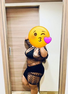 Alia - escort in Pune Photo 6 of 8