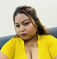 Alia - puta in Hyderabad