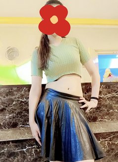 Alia - escort in Noida Photo 3 of 6