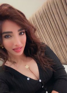Alia - Transsexual escort in Riyadh Photo 2 of 5