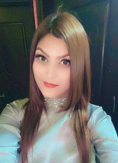 Alia Khan - Acompañantes transexual in New Delhi Photo 17 of 18