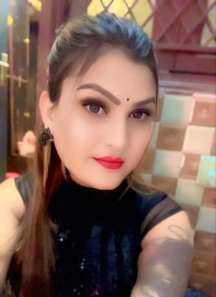Alia Khan - Acompañantes transexual in New Delhi Photo 12 of 22