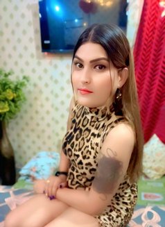Alia Khan - Transsexual escort in New Delhi Photo 21 of 21