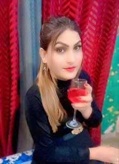 Alia Khan - Acompañantes transexual in New Delhi Photo 19 of 19