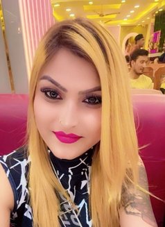 Alia Khan - Transsexual escort in Rajkot Photo 12 of 16