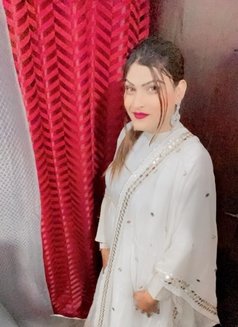 Alia Khan - Transsexual escort in Rajkot Photo 15 of 16