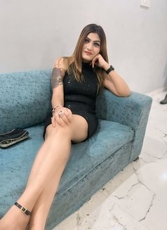 Alia Khan - Transsexual escort in New Delhi Photo 11 of 12