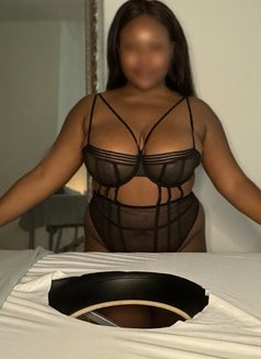 Alia's Milking Table - escort in Munich Photo 1 of 4