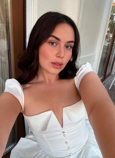 Alia - escort in Dubai Photo 6 of 6