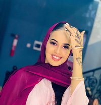 Alia - escort in Muscat