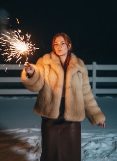 Alia - escort in İstanbul Photo 16 of 19