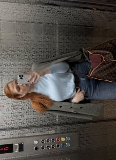 Alia - escort in İstanbul Photo 18 of 19