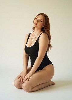 Alia - escort in İstanbul Photo 15 of 16