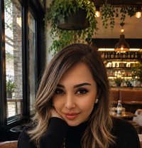Alia 🇹🇷 🇦🇿 - puta in Riyadh Photo 6 of 9