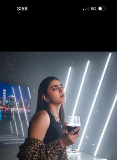 Aliaa - puta in Dubai Photo 3 of 7