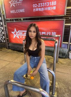 Aliah Hot Babe - escort in Manila Photo 2 of 15