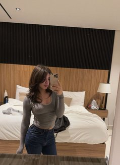 Alice - Acompañantes transexual in Dubai Photo 6 of 7