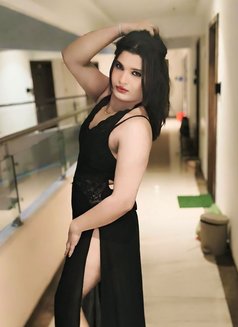 Alice baby - Transsexual escort in Mumbai Photo 5 of 5