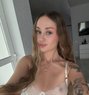 Alice - escort in Dubai Photo 1 of 11