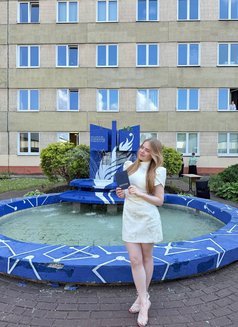 Alice - escort in Dubai Photo 13 of 15