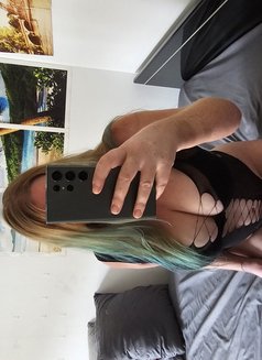 Alice - escort in Dubai Photo 1 of 5