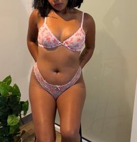 Alice - escort in Bali Photo 1 of 9