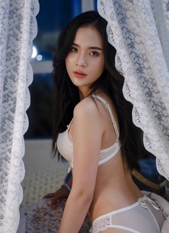 Alice - masseuse in Bangkok Photo 1 of 8