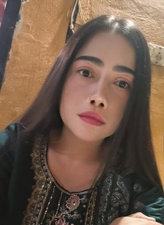 Alice - escort in Gurgaon Photo 5 of 13