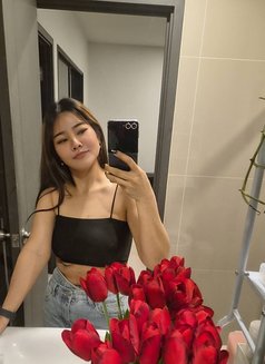 Alice good massage - escort in Al Manama Photo 4 of 8