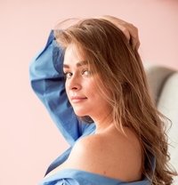 Alice - escort in Stockholm