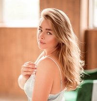 Alice - escort in Stockholm