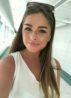 Alice - escort in Stockholm Photo 6 of 6