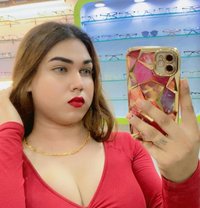 Alice - Transsexual escort in New Delhi Photo 9 of 12