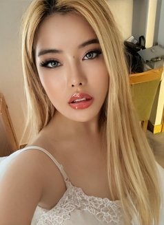 Alice kazhakstan - escort in Hong Kong Photo 21 of 26