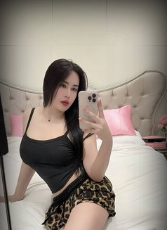 Alice Ladyboy Top/Bottom 69 - Masajista in Khobar Photo 5 of 7