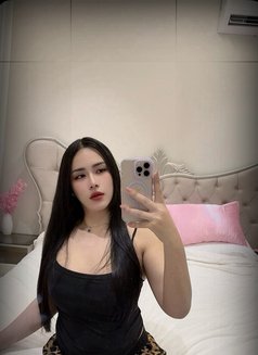 Alice Ladyboy Top/Bottom 69 - Masajista in Khobar Photo 6 of 7