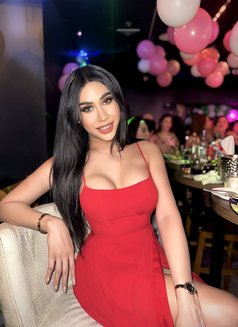 Alice Monster Cock - Transsexual escort in Abu Dhabi Photo 18 of 19