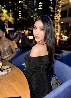 Alice Monster Cock - Acompañantes transexual in Abu Dhabi Photo 8 of 20