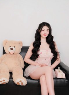 Alice Nguyen - escort in Phu Quoc Photo 3 of 5