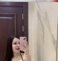 Shinee - puta in Jeddah Photo 5 of 8